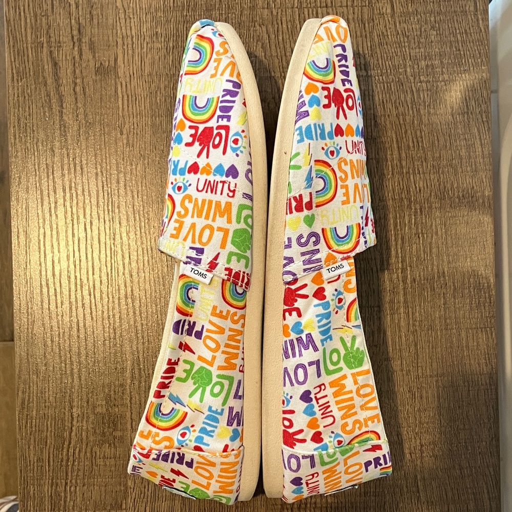 TOMS Pride Love Wins Multicolor Canvas Slip on Sneaker - Picture 3 of 11